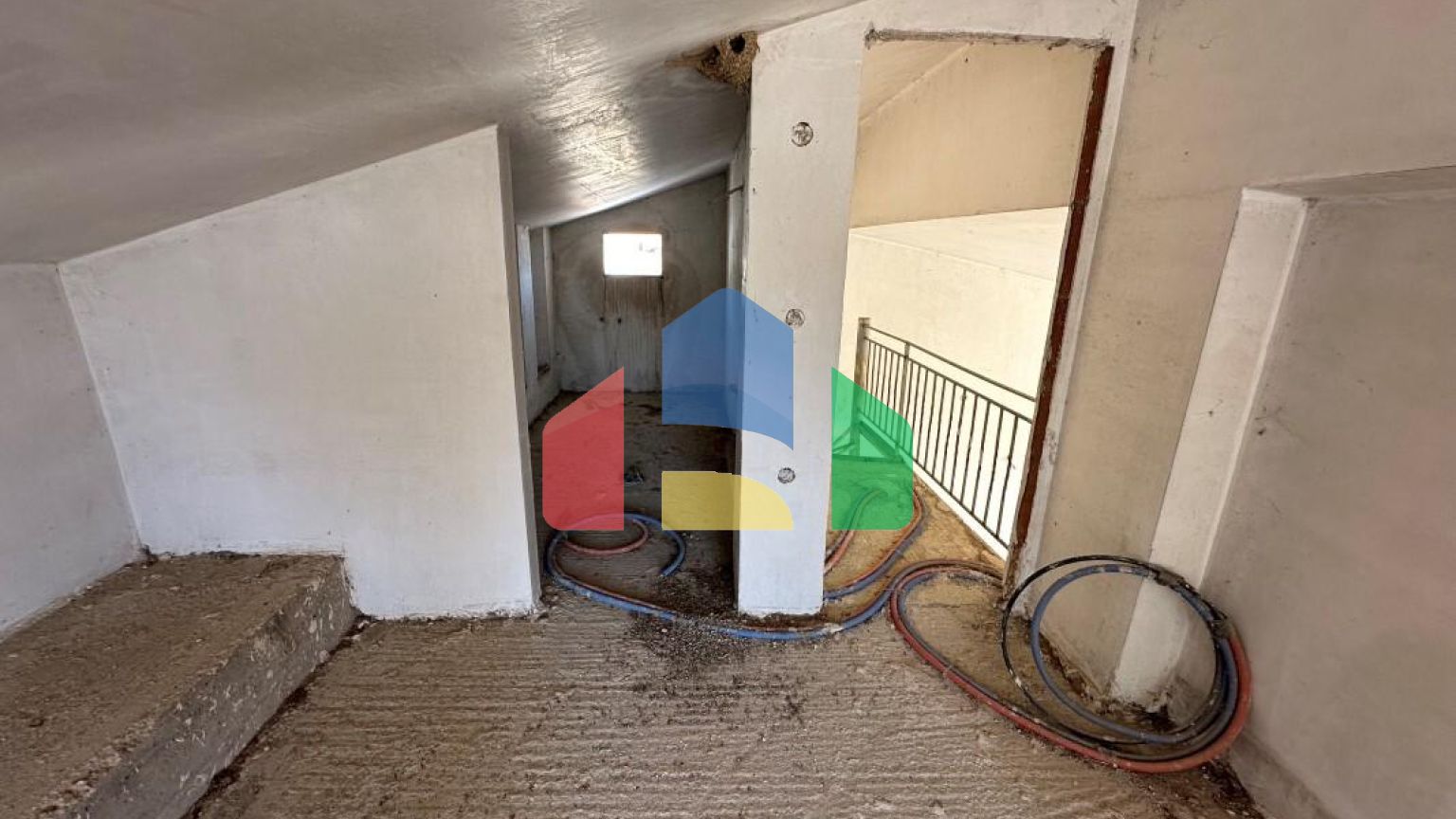 Продаж - Вілла 266 m² в передмісті Кавалі