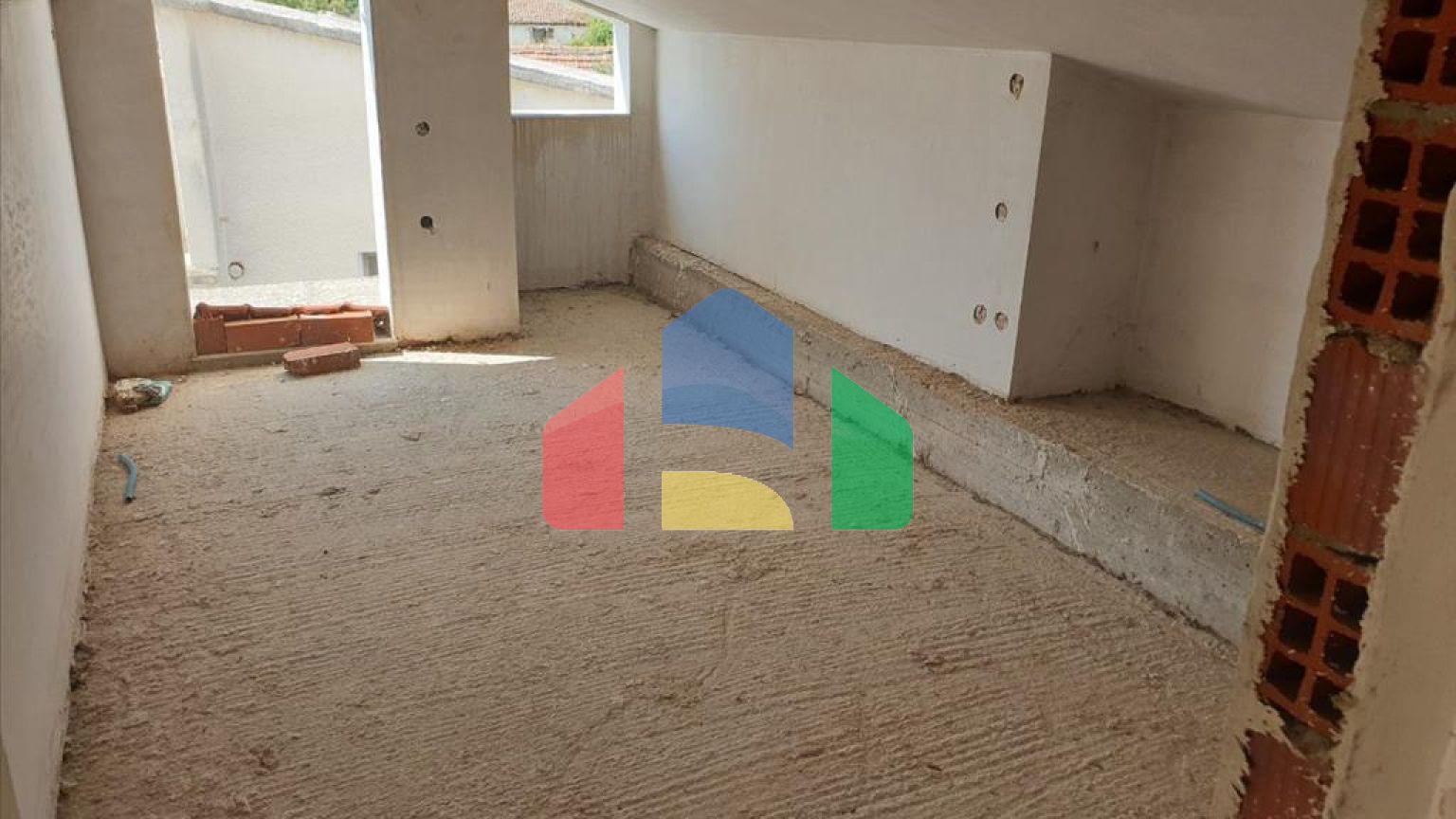 Продаж - Вілла 266 m² в передмісті Кавалі