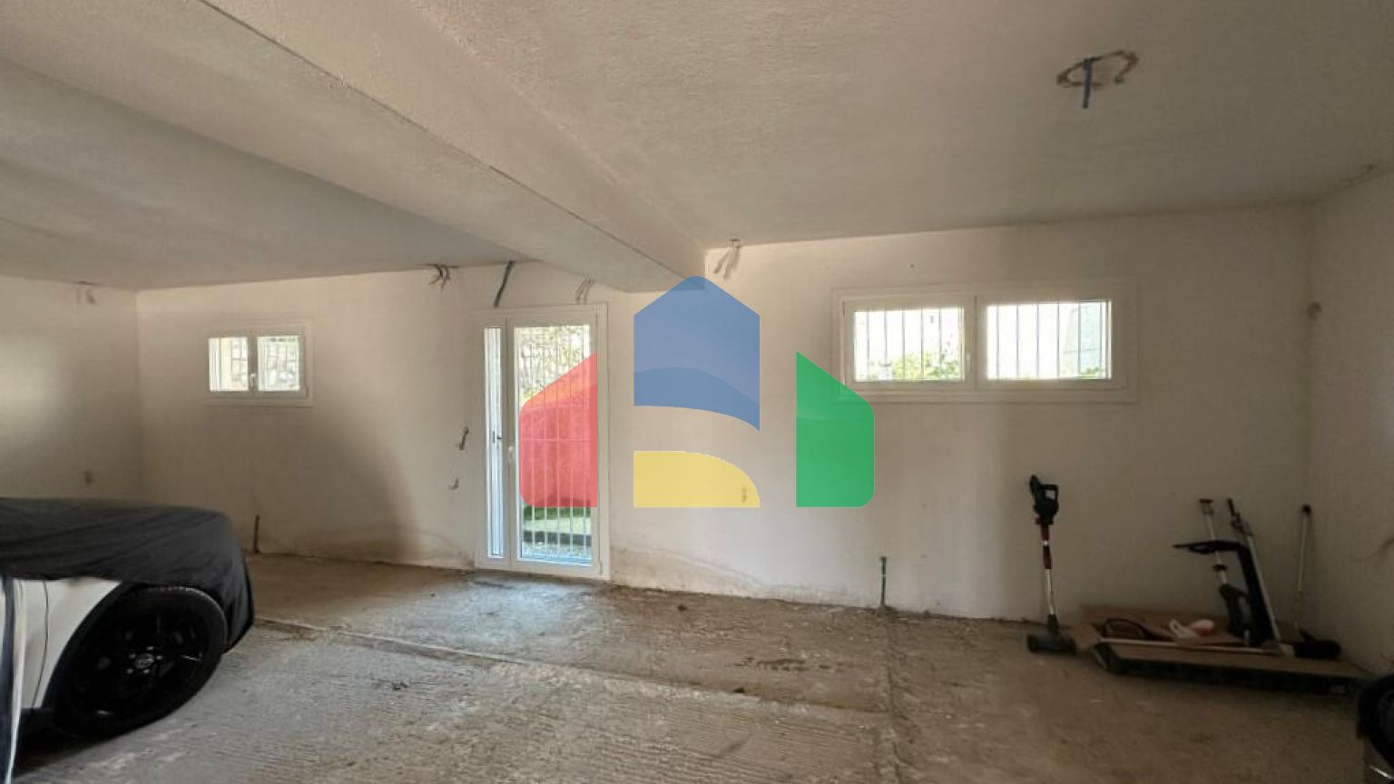 Продаж - Вілла 266 m² в передмісті Кавалі