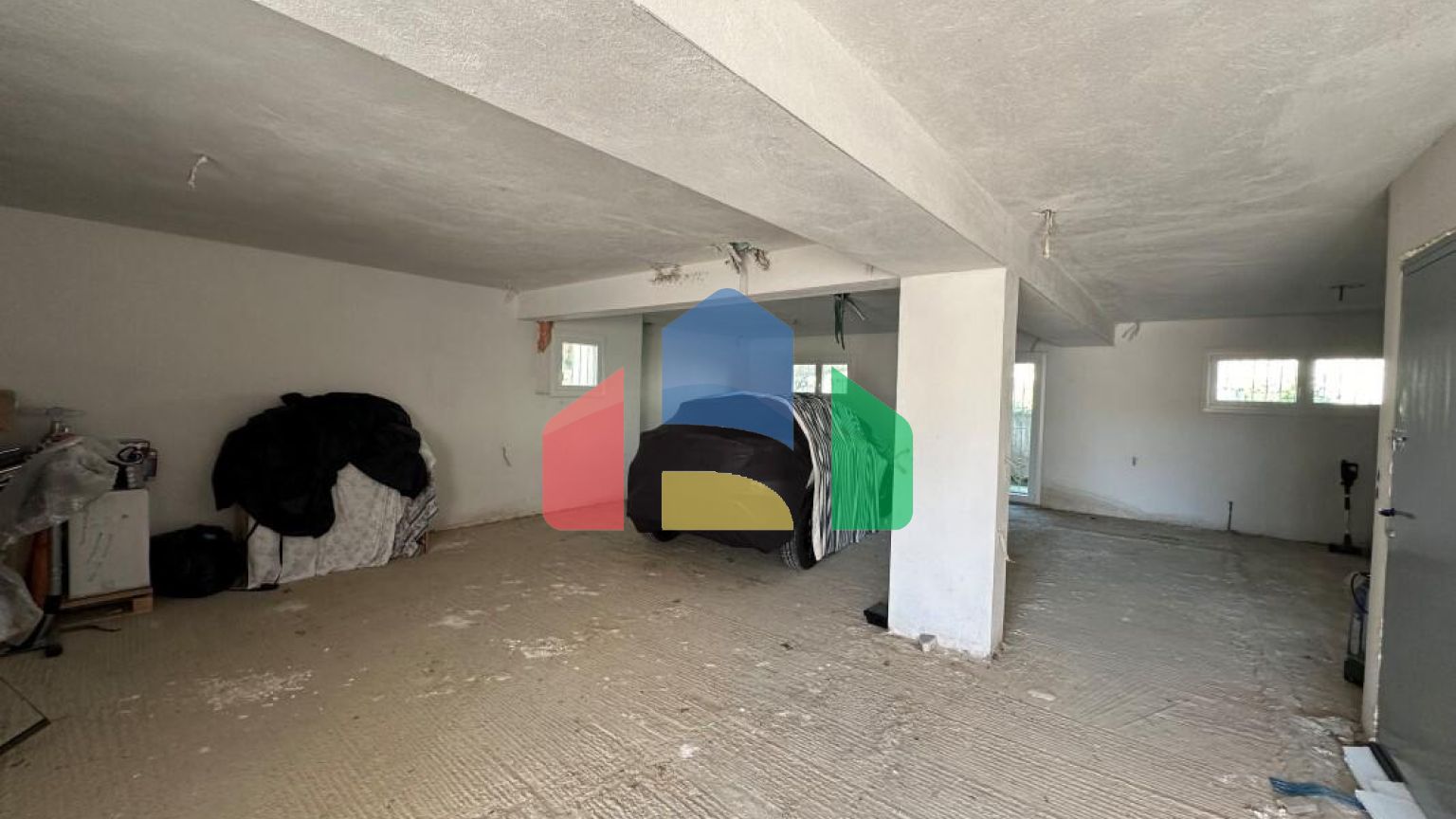 Продаж - Вілла 266 m² в передмісті Кавалі