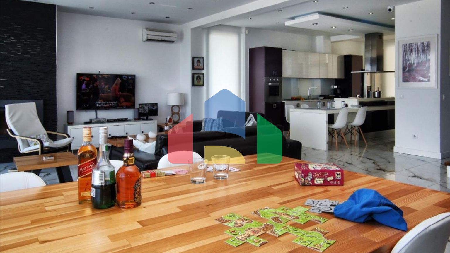 Продаж - Вілла 340 m² в передмісті Кавалі