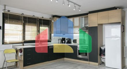 Продаж - Вілла 340 m² в передмісті Кавалі