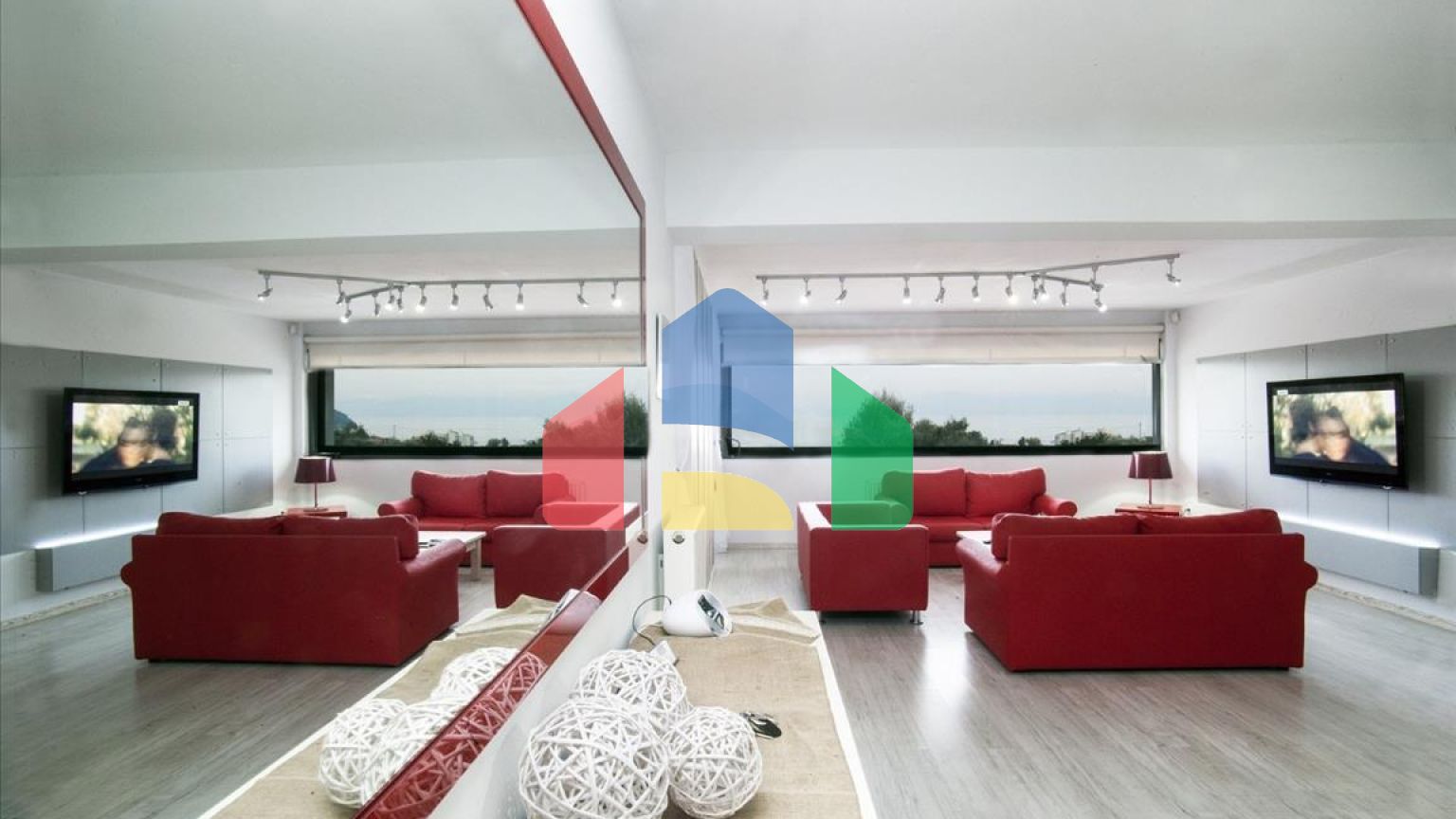 Продаж - Вілла 340 m² в передмісті Кавалі