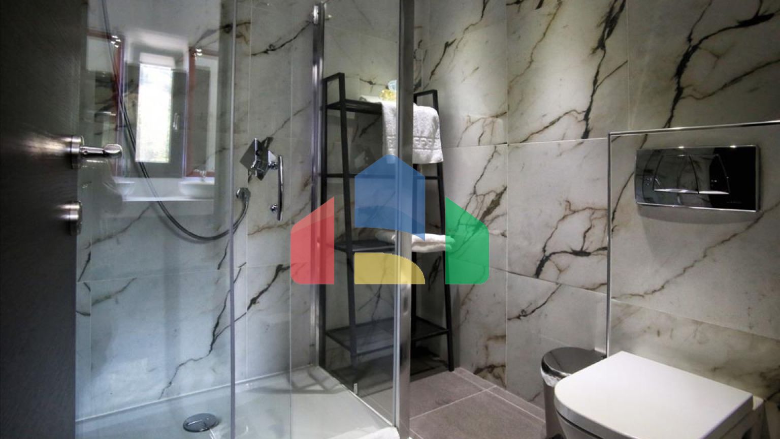 Продаж - Вілла 340 m² в передмісті Кавалі