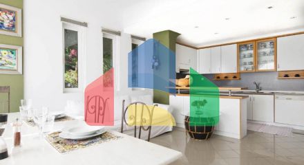 Продаж - Вілла 550 m² в передмісті Кавалі