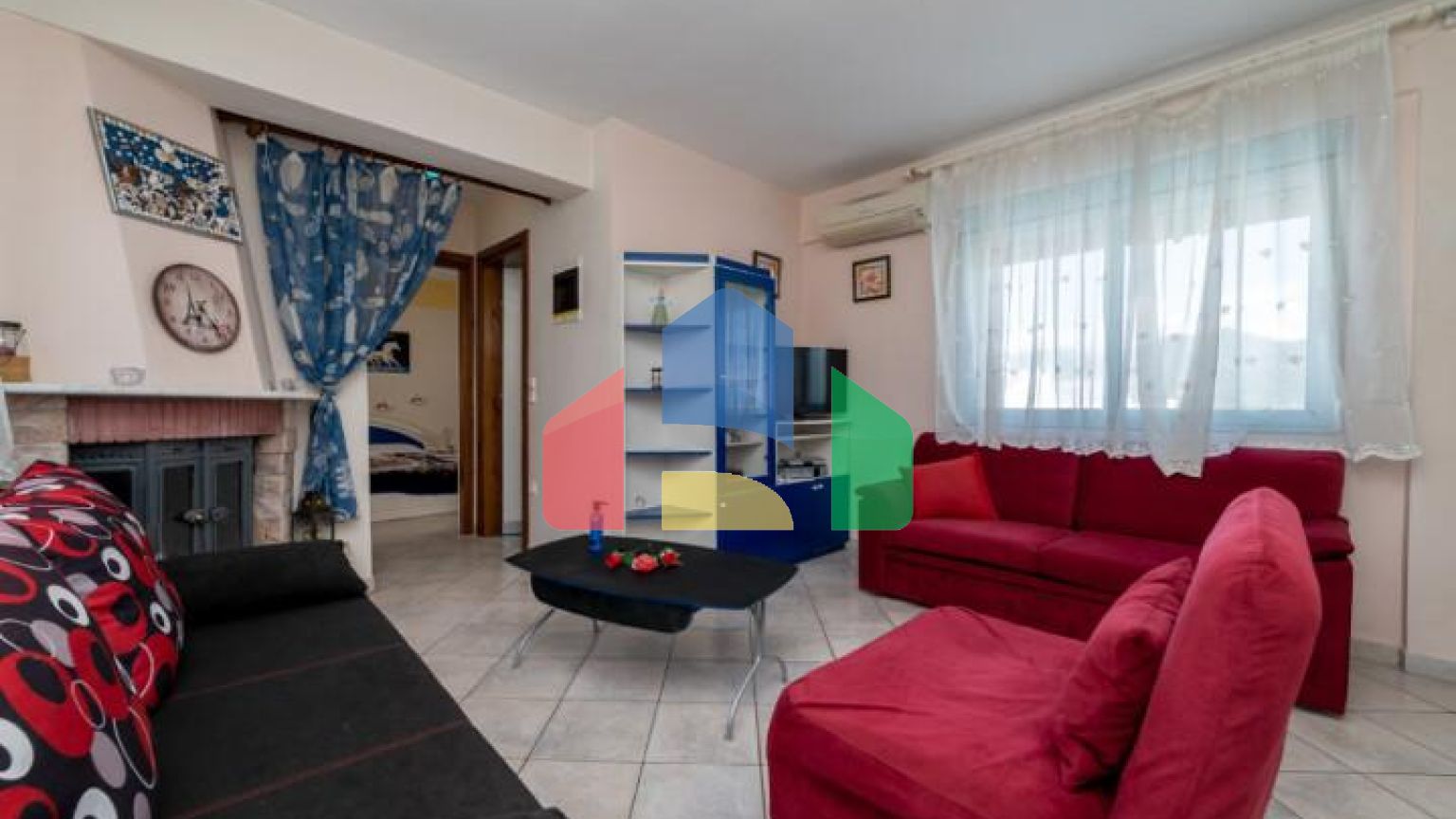 Продаж - Готель 452 m² в передмісті Кавалі