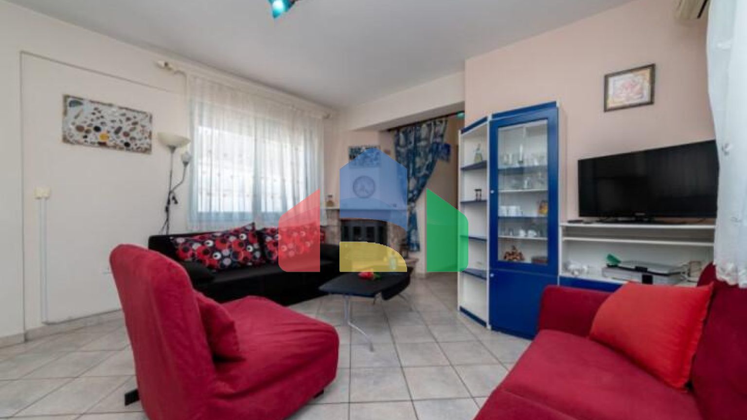 Продаж - Готель 452 m² в передмісті Кавалі