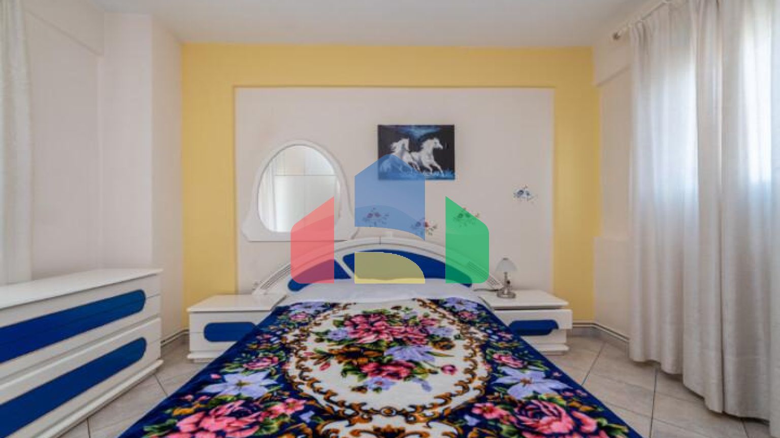 Продаж - Готель 452 m² в передмісті Кавалі