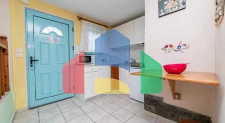 Продаж - Готель 452 m² в передмісті Кавалі