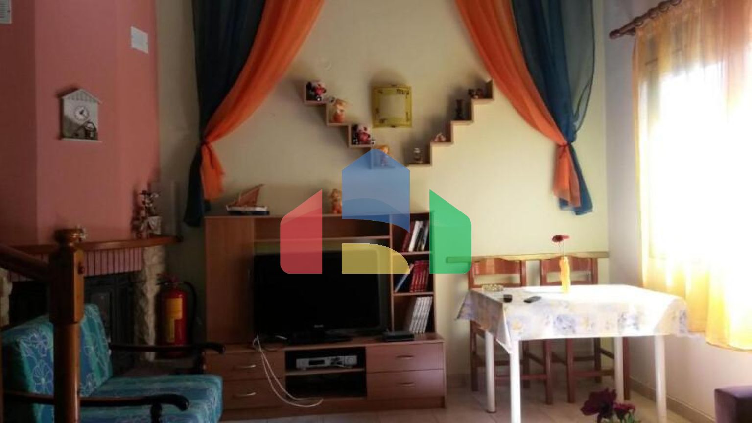 Продаж - Готель 452 m² в передмісті Кавалі