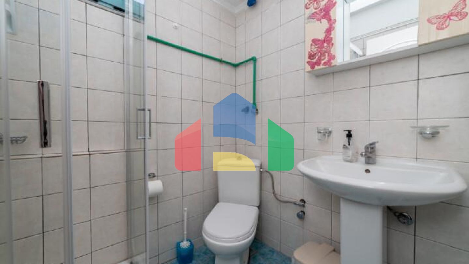 Продаж - Готель 452 m² в передмісті Кавалі