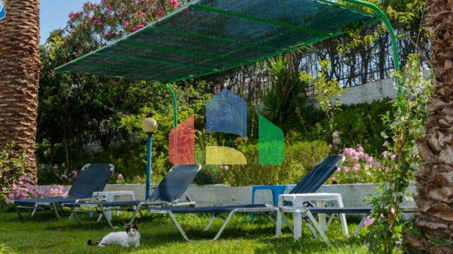 Продаж - Готель 452 m² в передмісті Кавалі