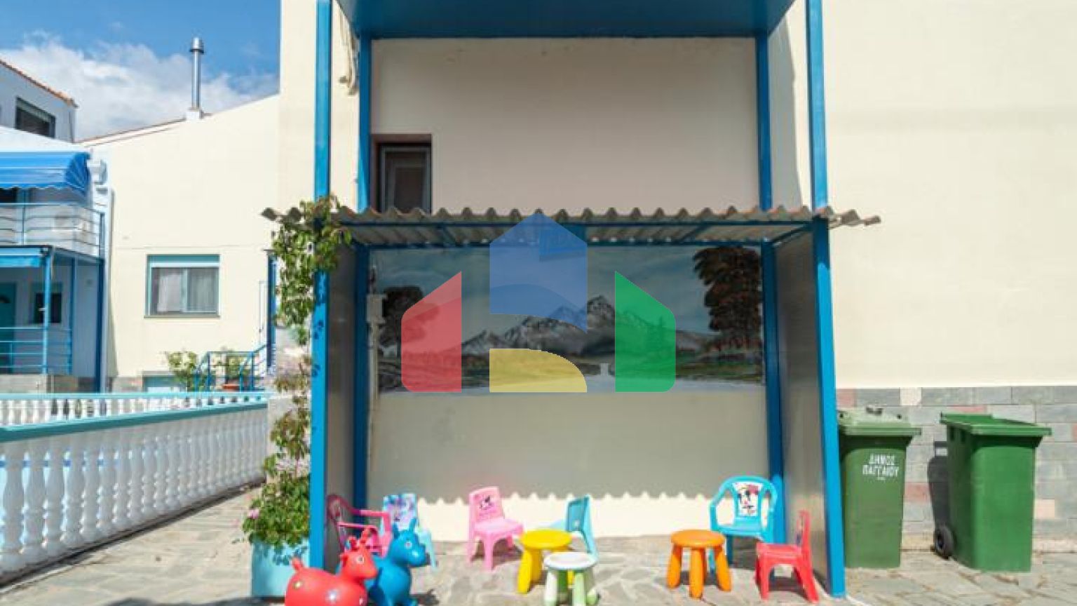 Продаж - Готель 452 m² в передмісті Кавалі