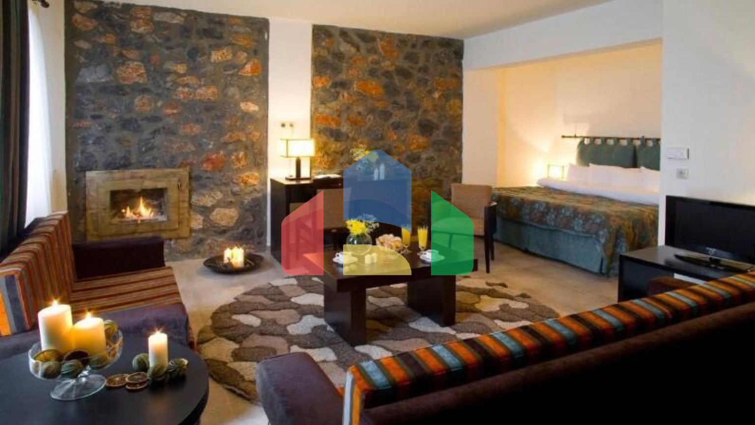 Продаж - Готель 2500 m² в Каймактсалані