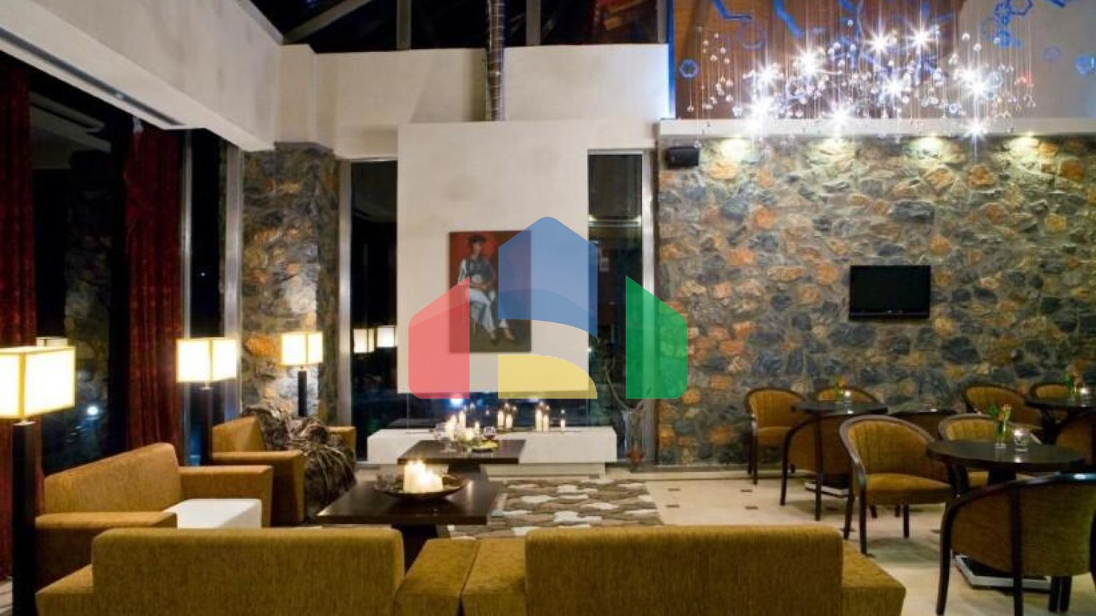 Продаж - Готель 2500 m² в Каймактсалані