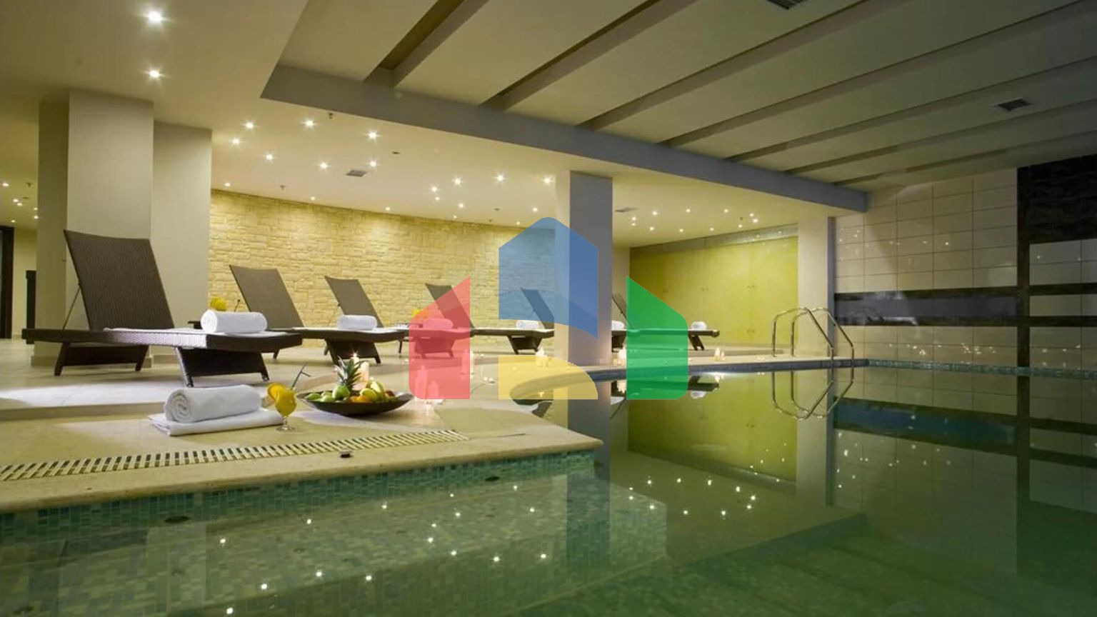 Продаж - Готель 2500 m² в Каймактсалані