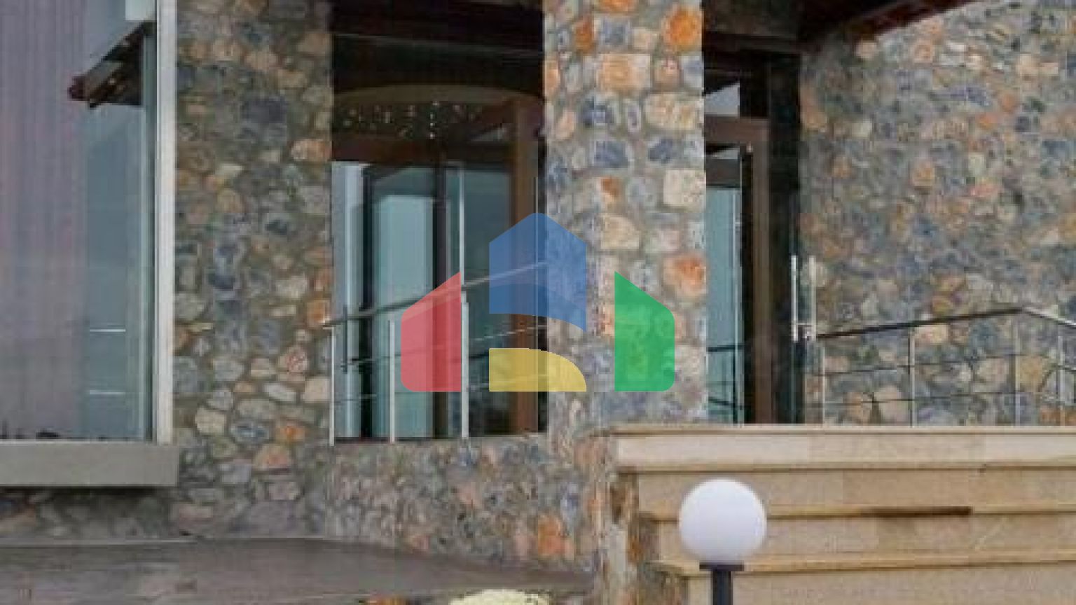 Продаж - Готель 2500 m² в Каймактсалані