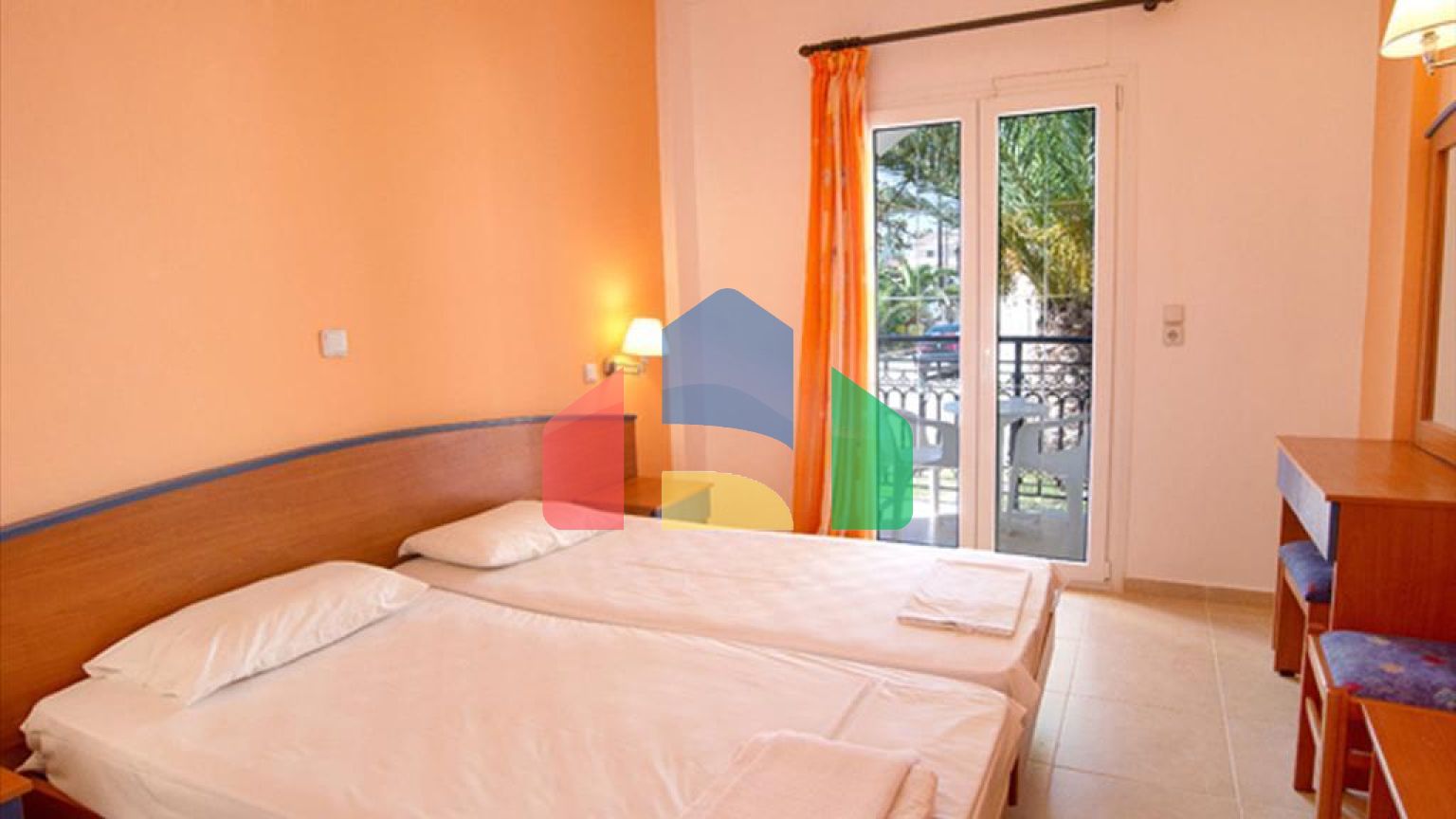 Продажа - Гостиница 1184 m² о. Закинф