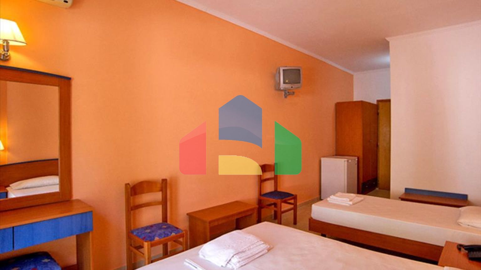 Продажа - Гостиница 1184 m² о. Закинф