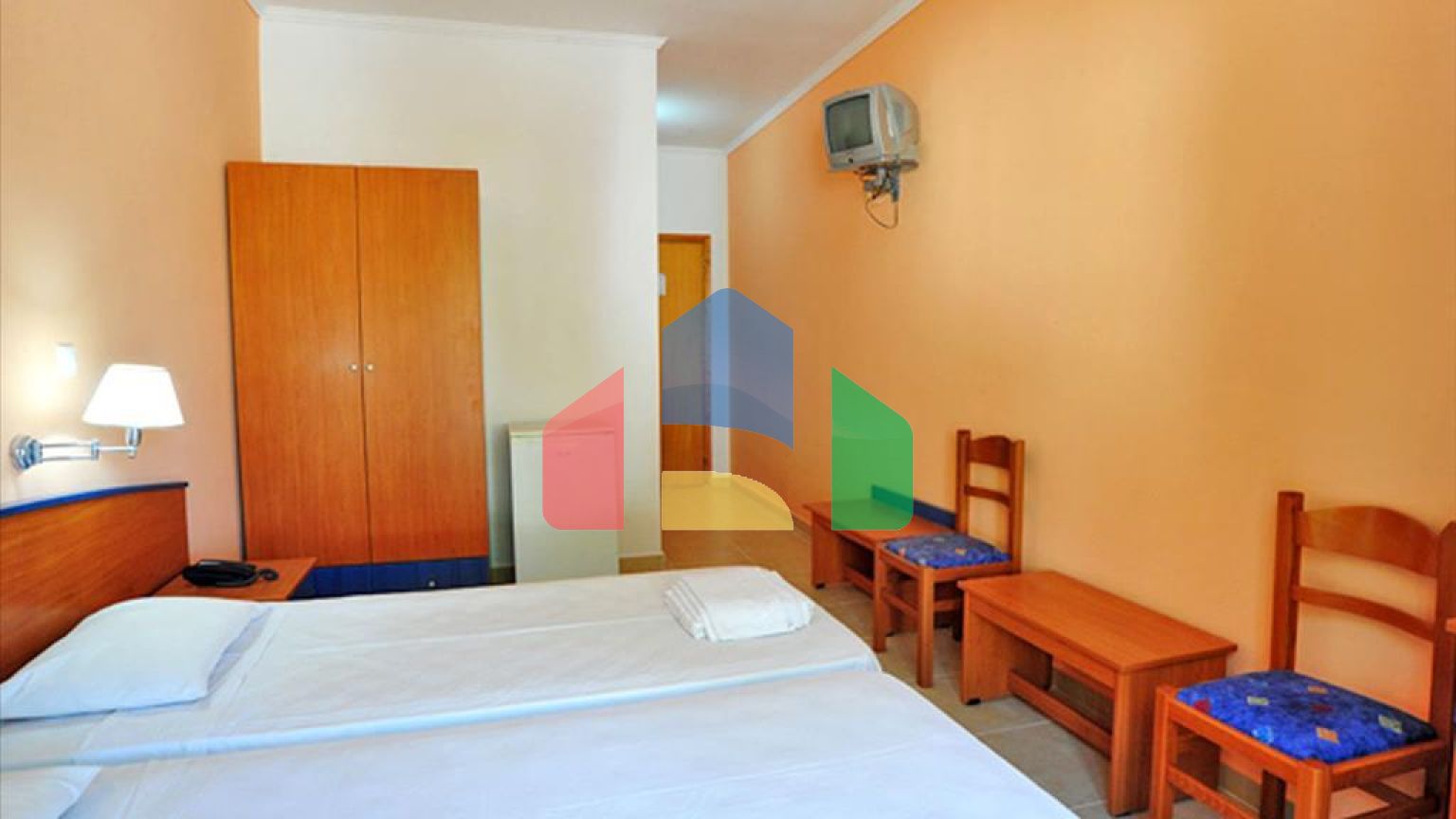 Продажа - Гостиница 1184 m² о. Закинф