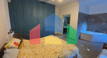 Продаж - Котедж 350 m² о. Закінф