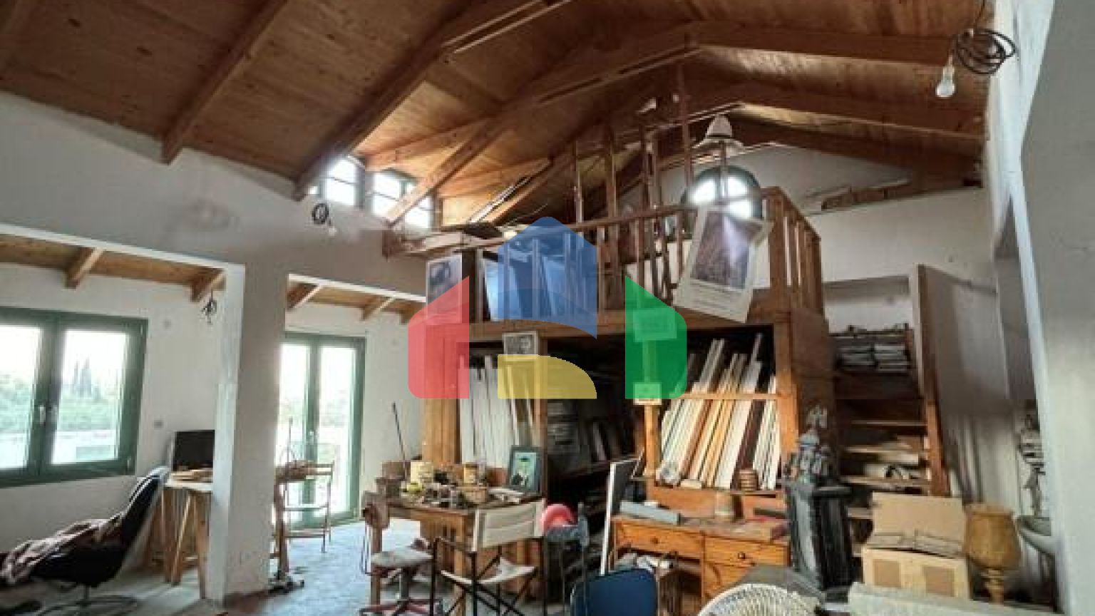 Продаж - Котедж 350 m² о. Закінф