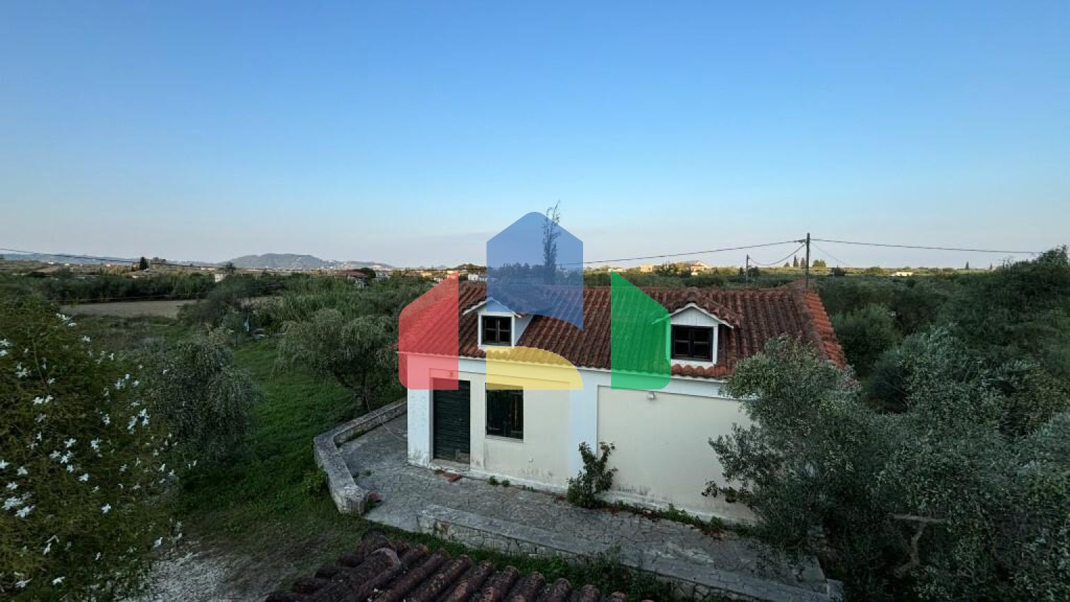 Продаж - Котедж 350 m² о. Закінф