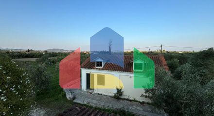 Продаж - Котедж 350 m² о. Закінф