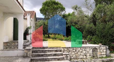 Продаж - Котедж 350 m² о. Закінф