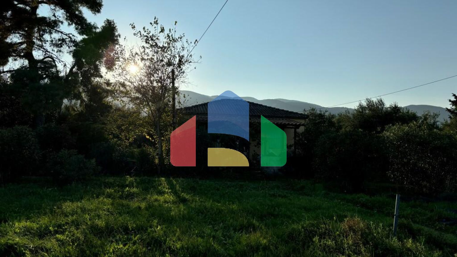 Продаж - Котедж 350 m² о. Закінф