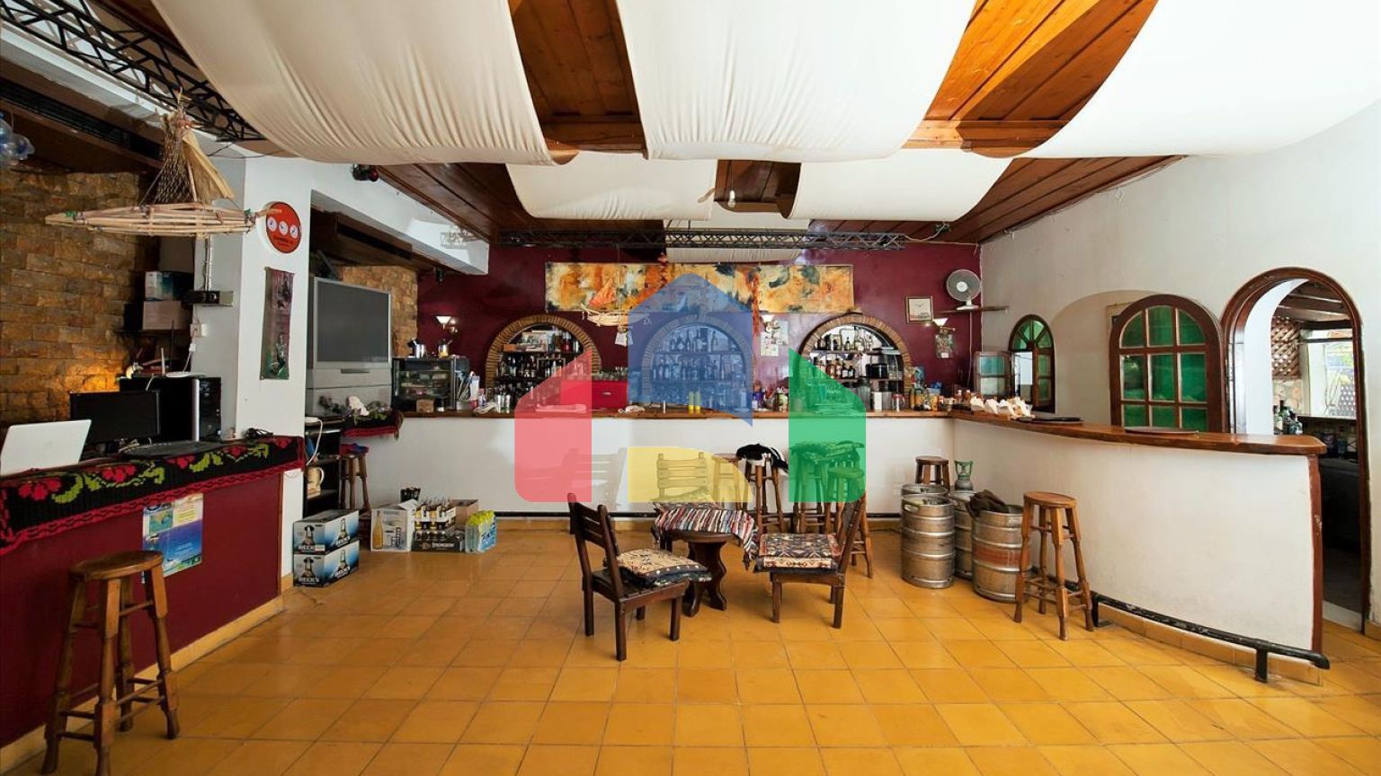 Продажа - Бизнес 100 m² о. Закинф