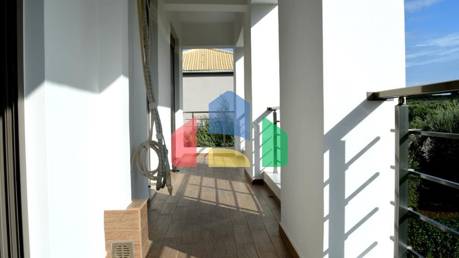 Продаж - Вілла 350 m² о. Закінф