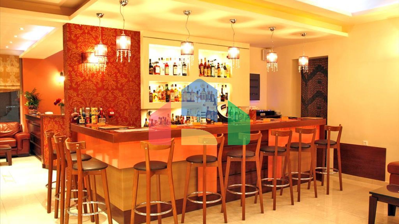 Продаж - Готель 1600 m² о. Закінф