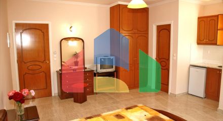 Продаж - Готель 1600 m² о. Закінф