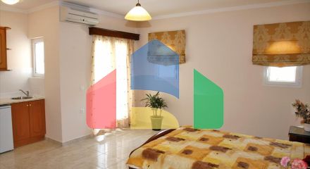 Продаж - Готель 1600 m² о. Закінф