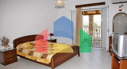 Продаж - Готель 1600 m² о. Закінф