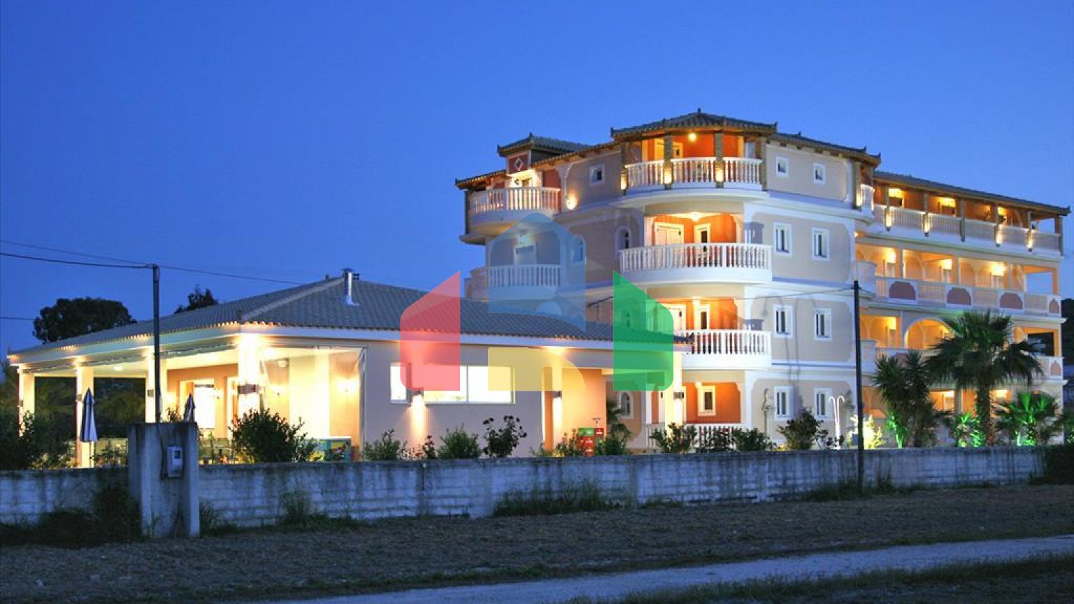 Продаж - Готель 1600 m² о. Закінф