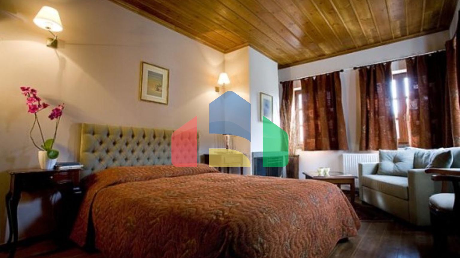 Продаж - Готель 1000 m² в Епірі