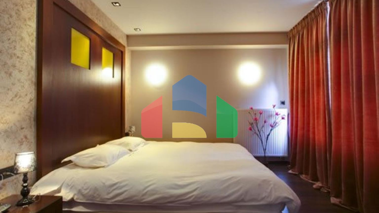 Продаж - Готель 1000 m² в Епірі