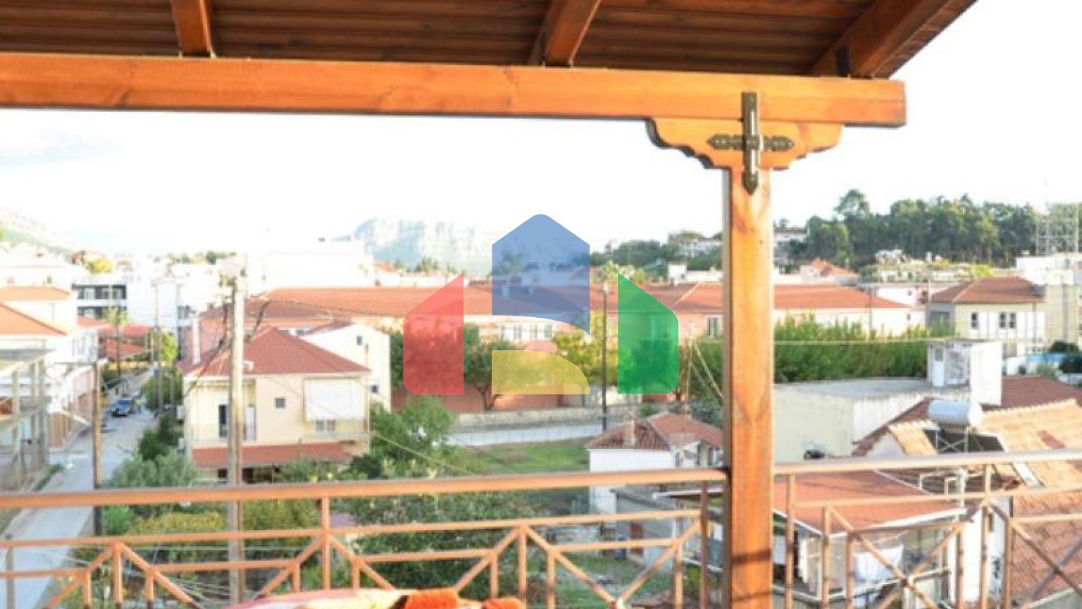 Продаж - Котедж 300 m² в Епірі