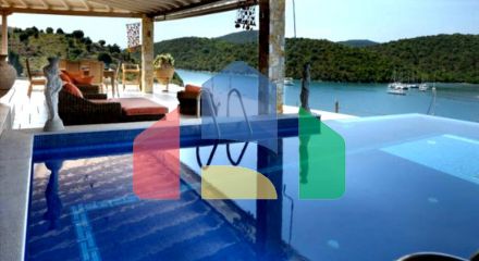 For Sale - Villa 300 m² in Epirus