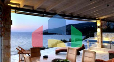 For Sale - Villa 300 m² in Epirus