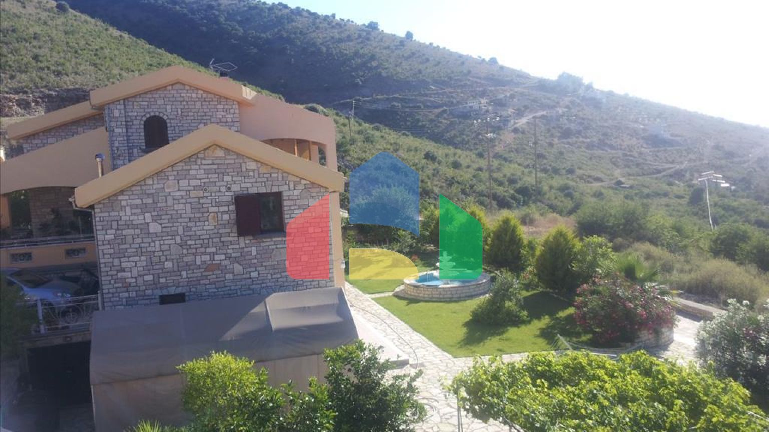 Продаж - Котедж 340 m² в Епірі