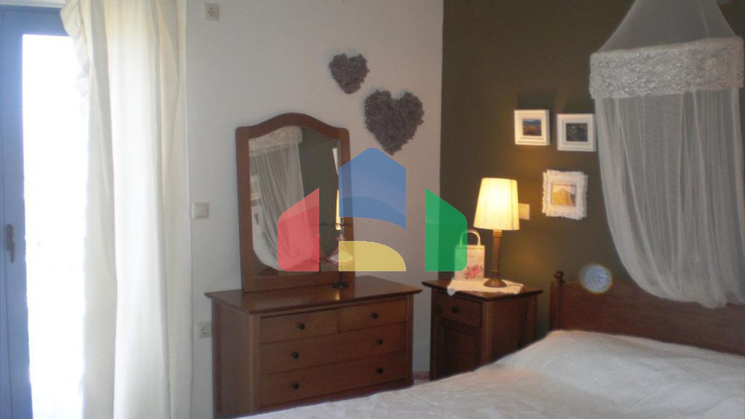 Продаж - Котедж 280 m² на островах