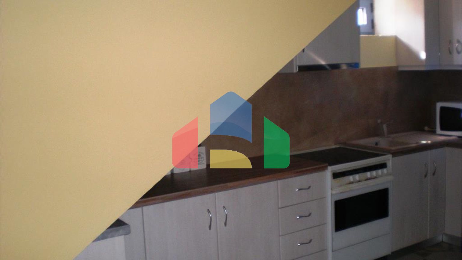 Продаж - Котедж 280 m² на островах