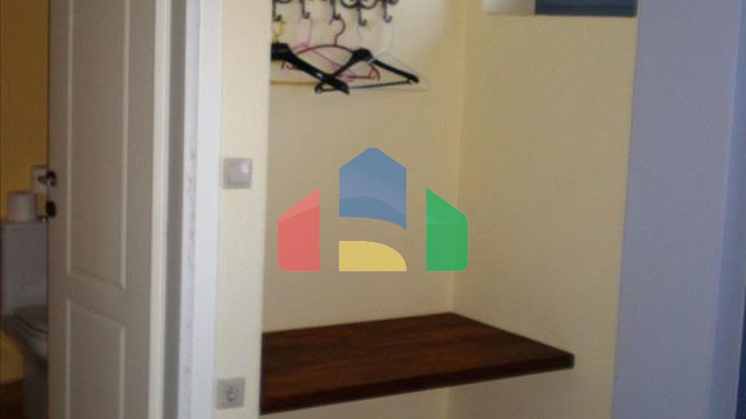 Продаж - Котедж 280 m² на островах