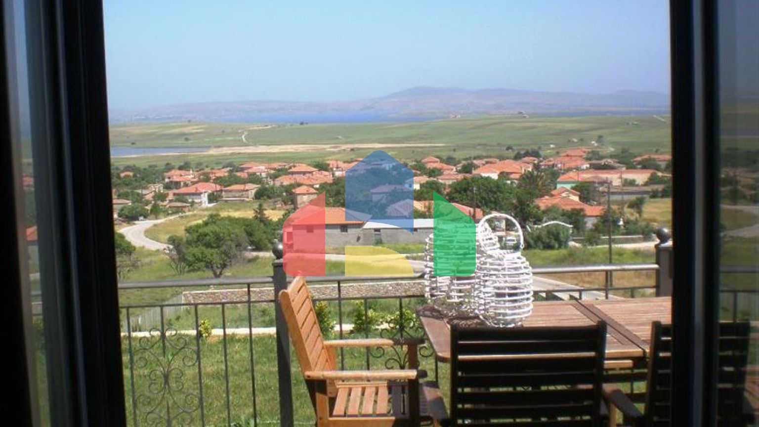 Продаж - Котедж 280 m² на островах