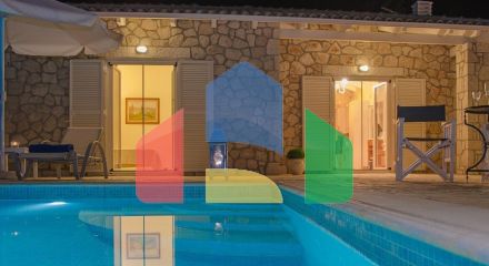 Продаж - Вілла 420 m² на островах