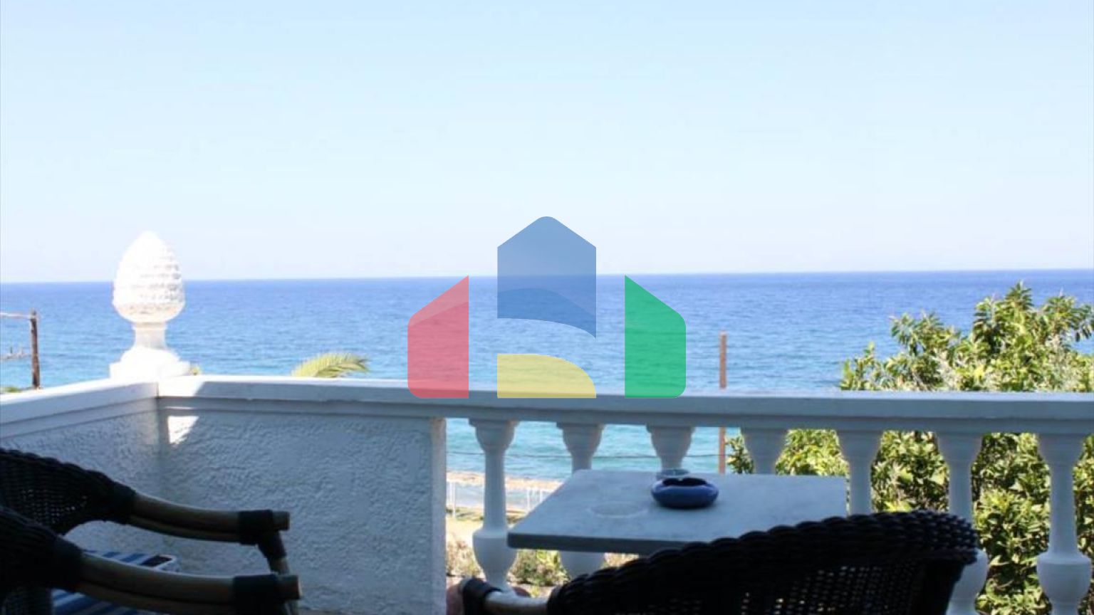 Продаж - Готель 480 m² на островах