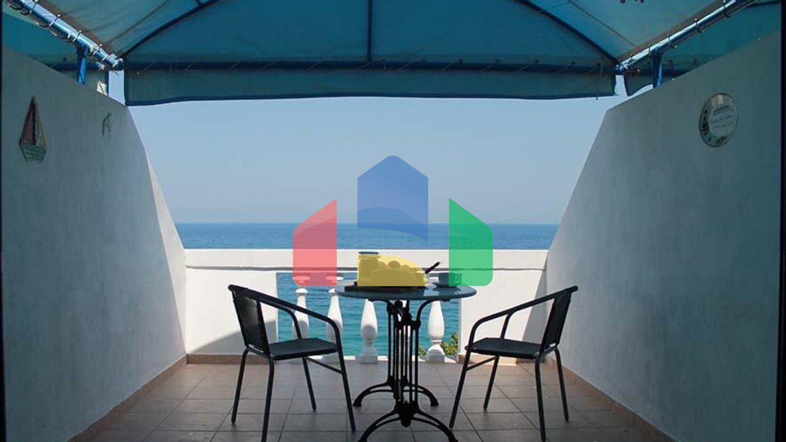 Продаж - Готель 480 m² на островах